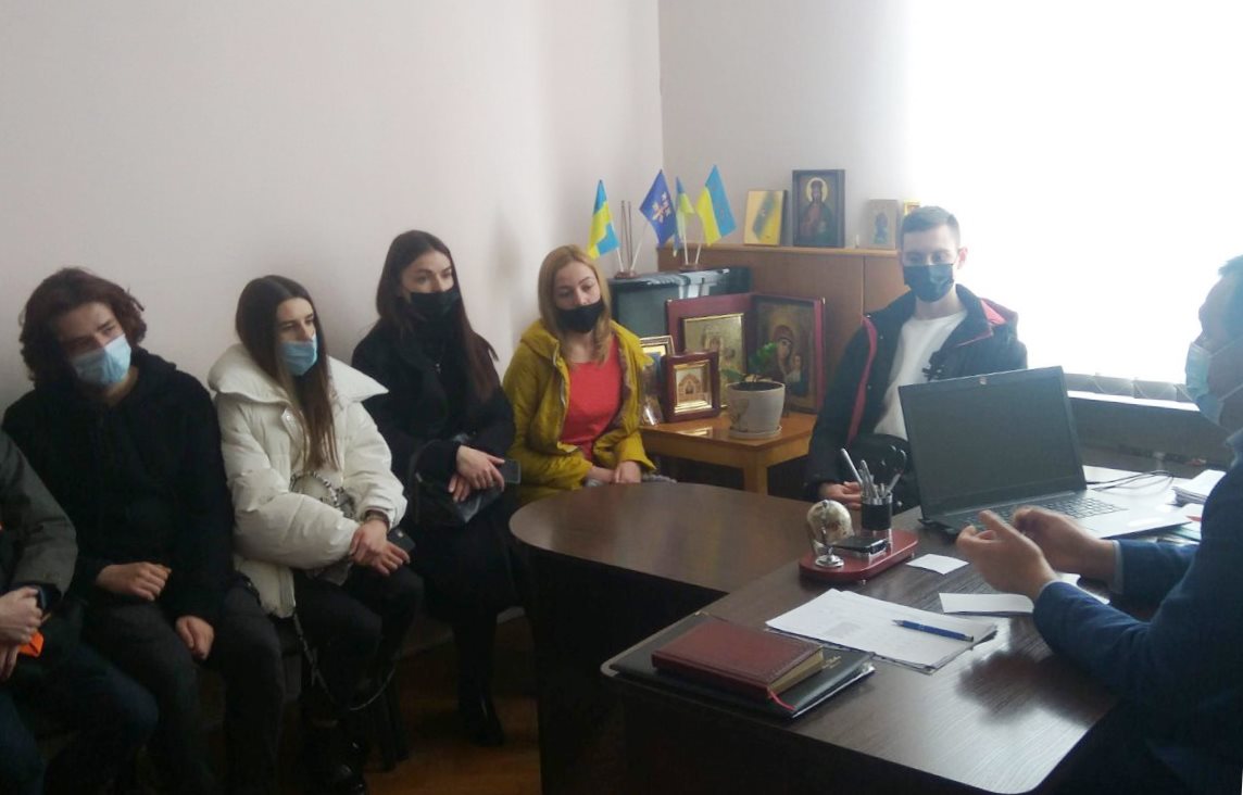 Обговорення практики у кабінеті начальника Управління з питань внутрішньої політики, релігій та національностей Тернопільської обласної державної адміністрації